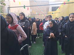 تقدیر از دانش‌آموزان برتر پژوهشی دوره اول در مسابقات خوارزمی و پژوهشسرای منطقه ۶